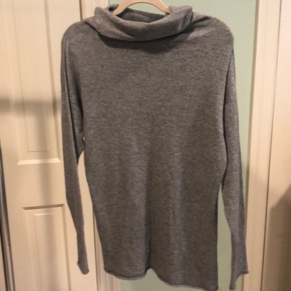 GENTLY WORN (worn 2x) ESCADA GREY TURTLENECK‼️ - Picture 3 of 4